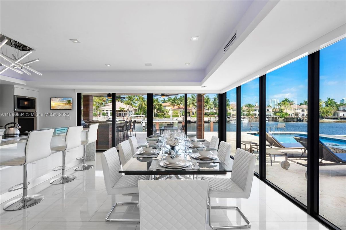 Dining room, Interior, Recessed Lighting, Water
