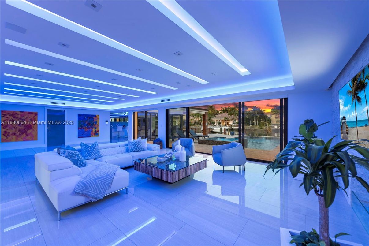Interior, Living room, Recessed Lighting, Water