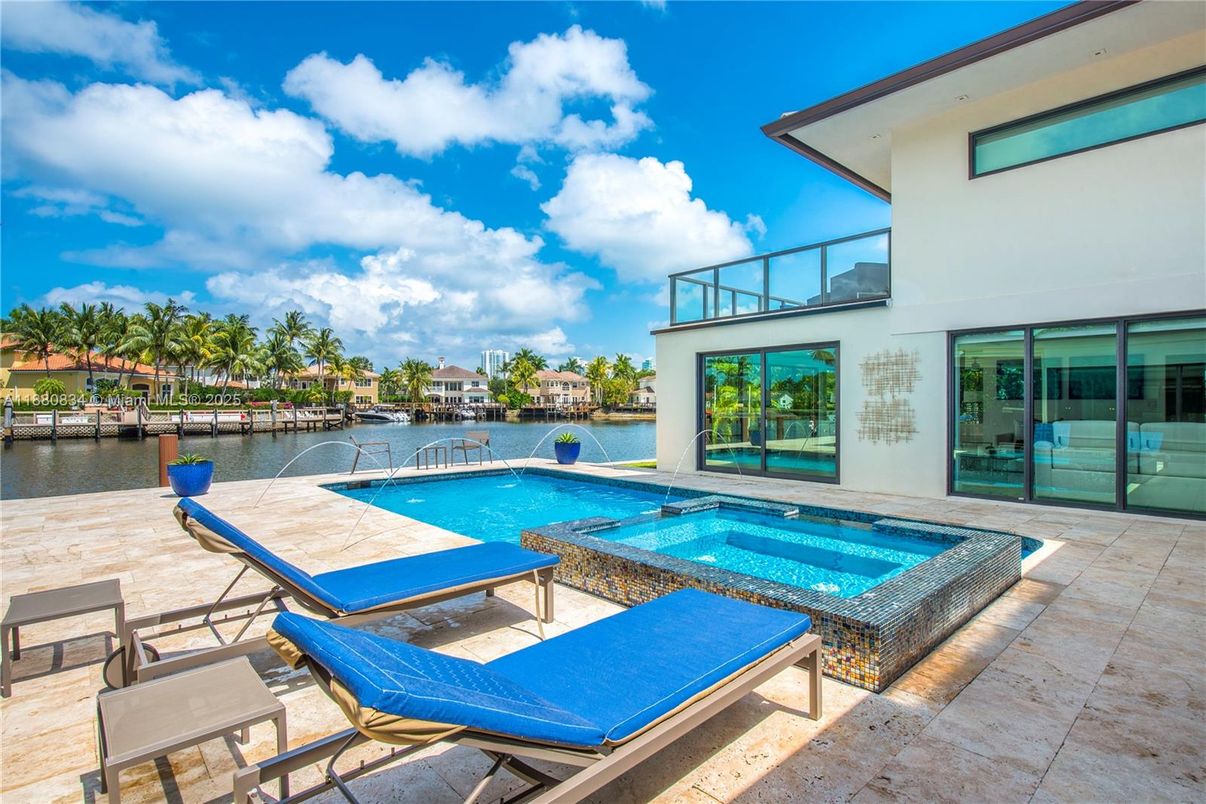 Exterior, Pool, Water