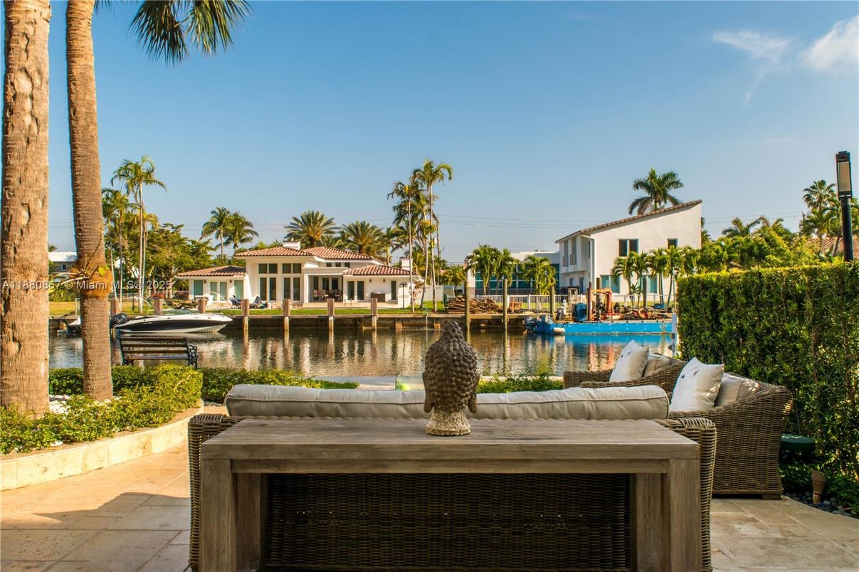 Exterior, Pool, Water