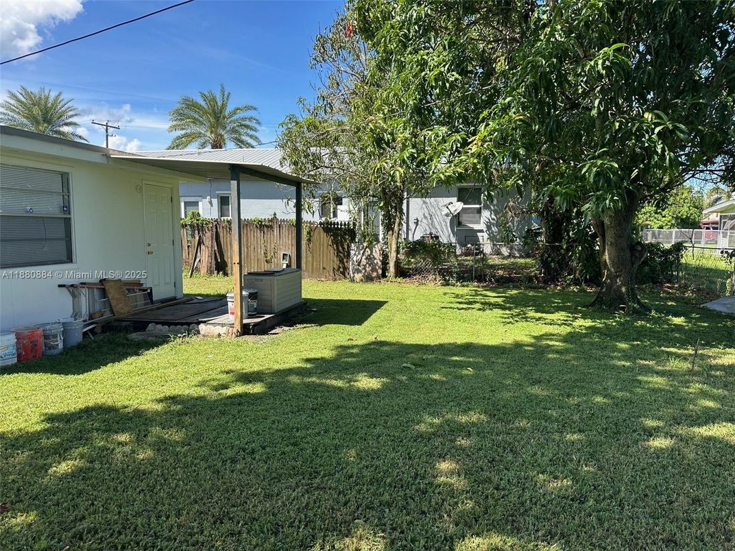 Backyard, Exterior