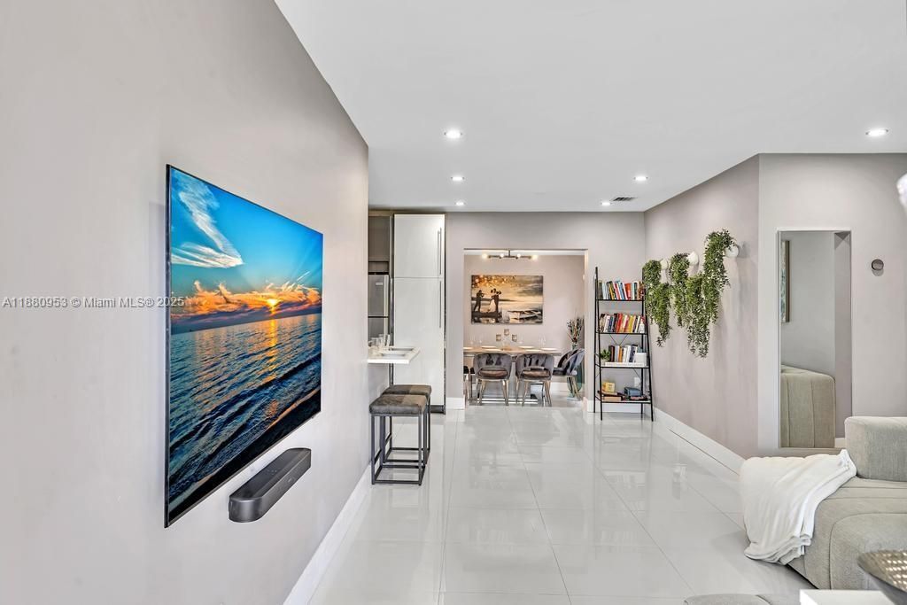 Interior, Recessed Lighting