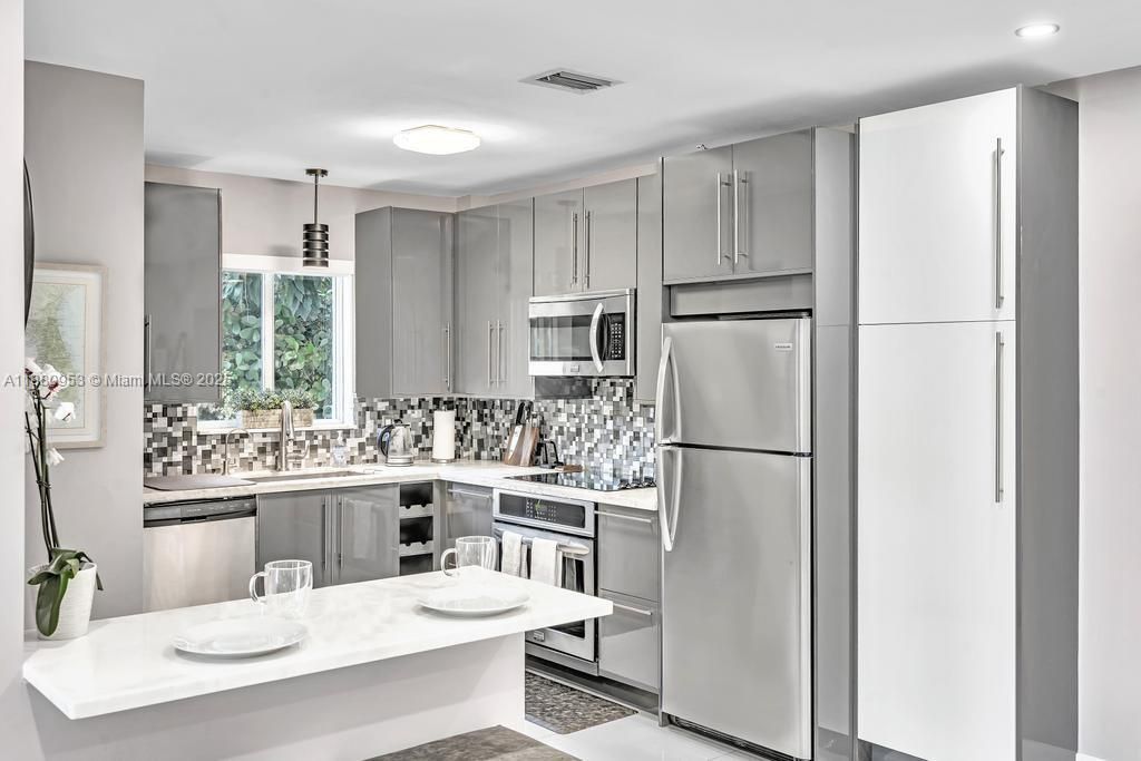 Interior, Kitchen, Pendant Lights, Recessed Lighting, Stainless Steel Appliances
