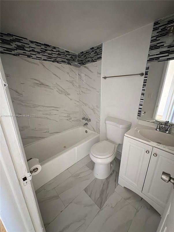 Bathroom, Interior, Marble, Marble Walls