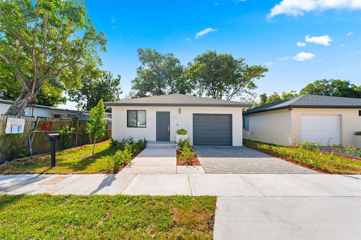 Attached, Detached Garage, Exterior, Facade, Ranch