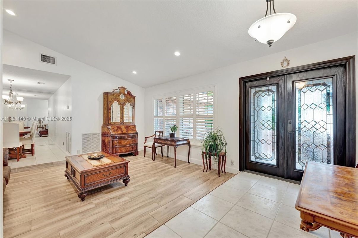 Chandelier, Dining room, Interior, Recessed Lighting, Wood Texture Flooring