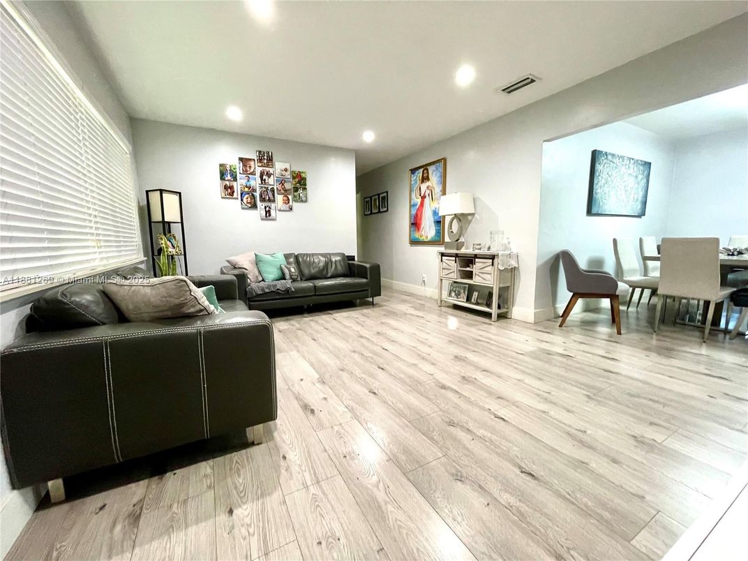 Dining room, Interior, Living room, Recessed Lighting, Wood Texture Flooring