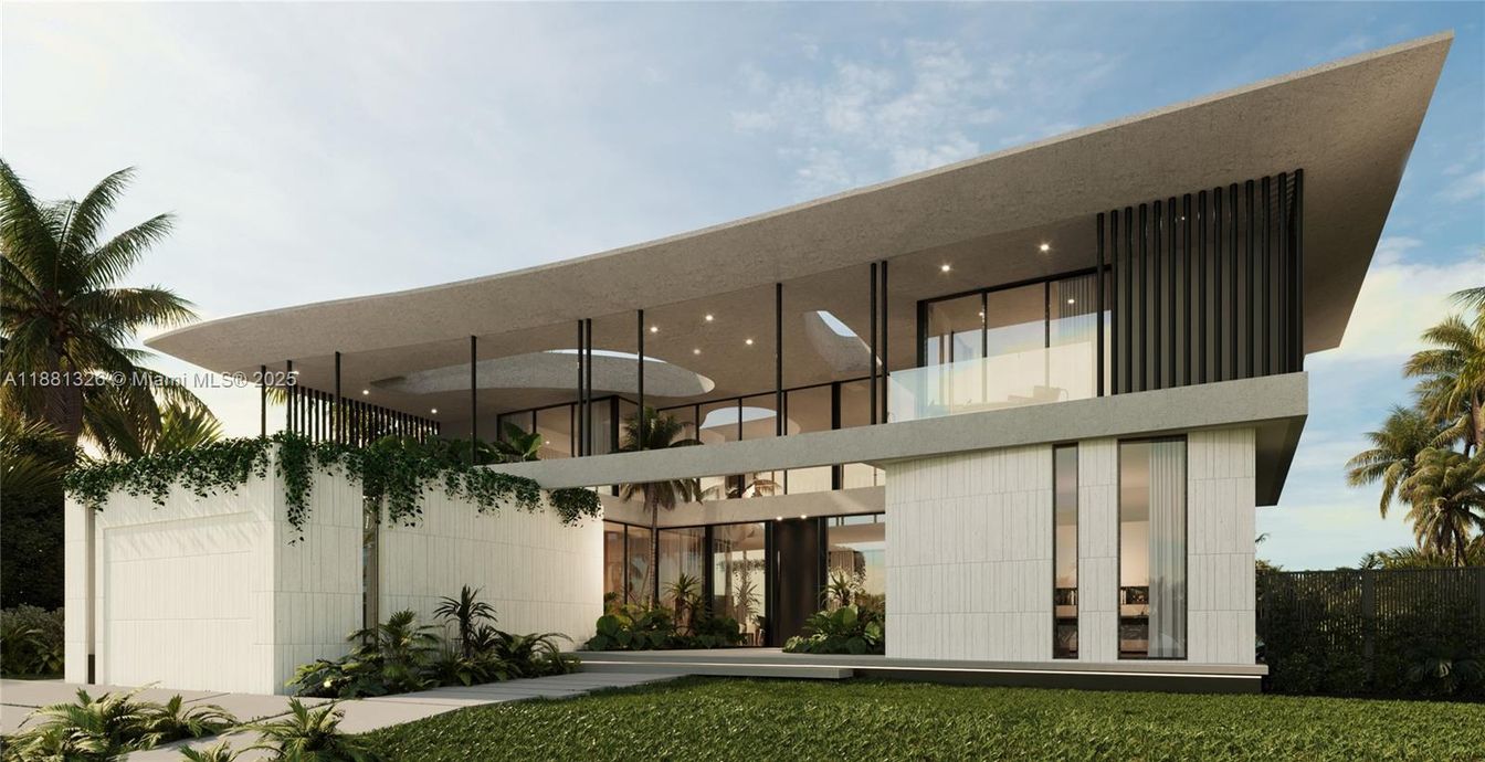 Backyard, Exterior, Facade, Modern