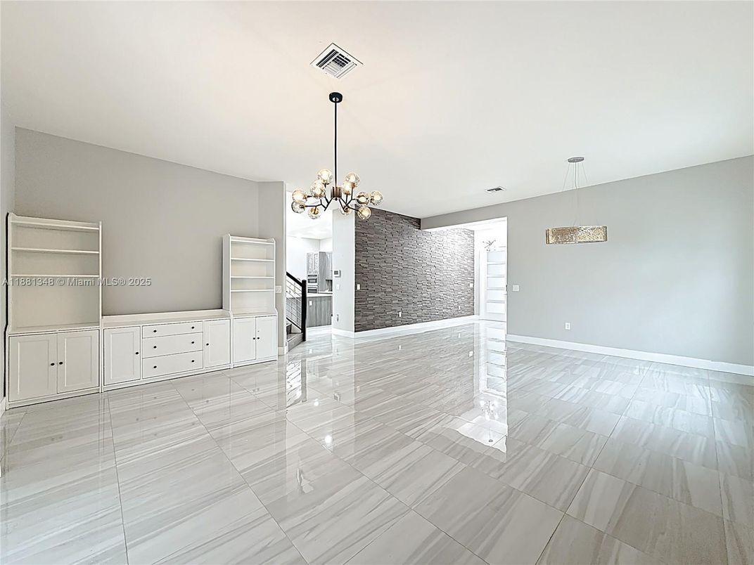 Chandelier, Empty room, Interior, Pendant Lights
