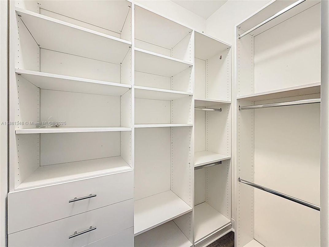 Interior, Walk-in Closets