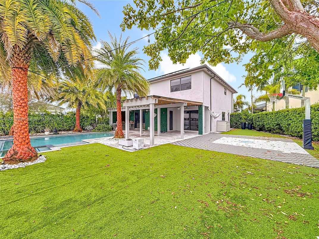 Backyard, Exterior, Pool