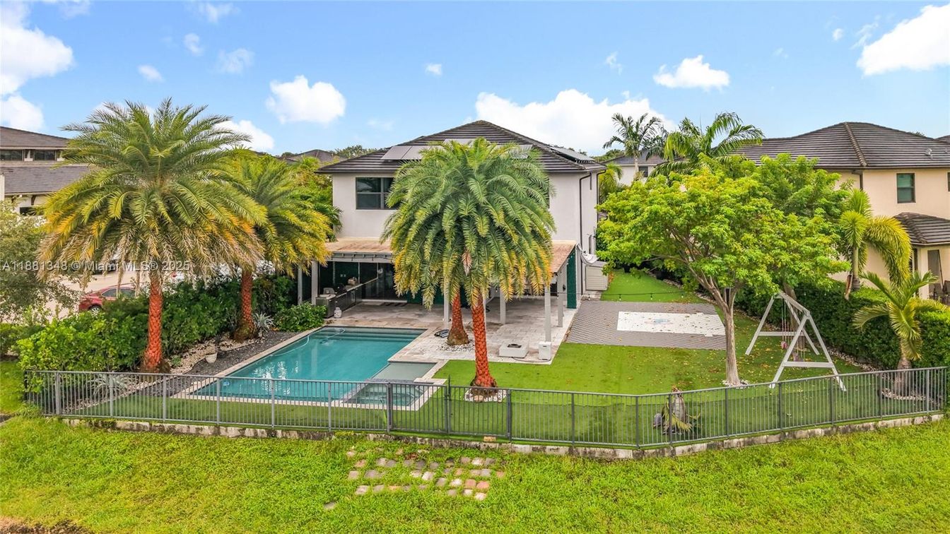 Backyard, Exterior, Pool