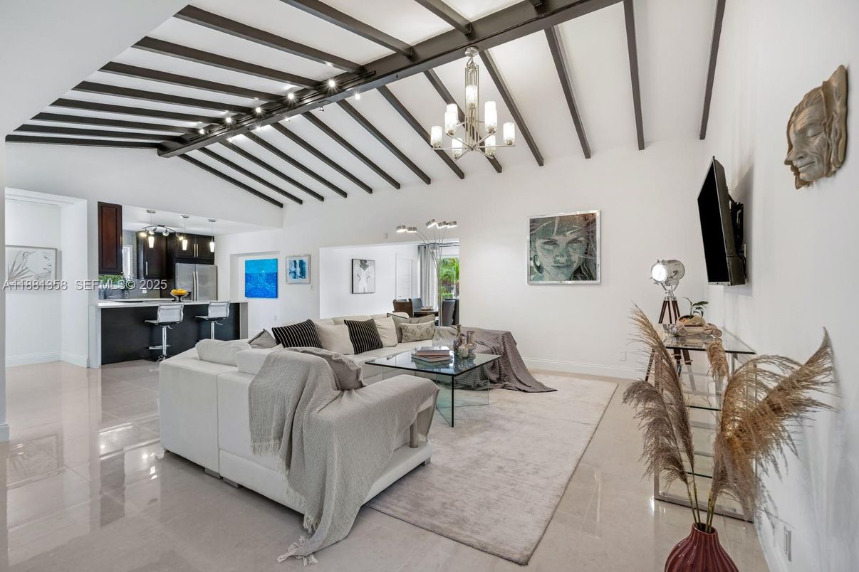 Interior, Living room, Pendant Lights, Wooden Beams