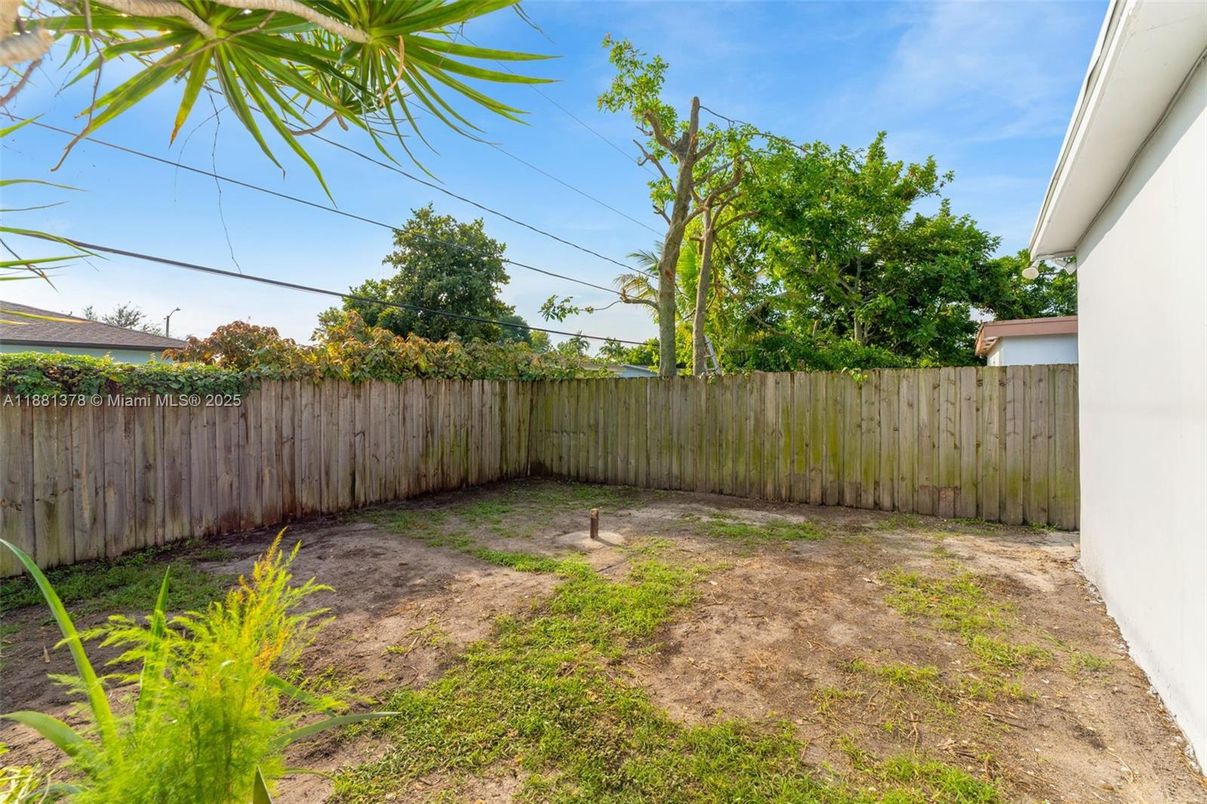 Backyard, Exterior