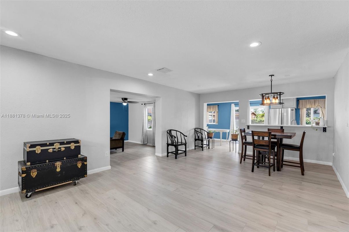 Dining room, Interior, Pendant Lights, Recessed Lighting, Wood Texture Flooring