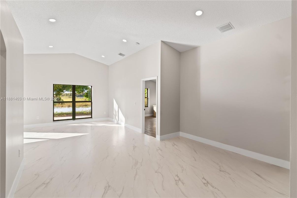 Empty room, Interior, Marble, Recessed Lighting