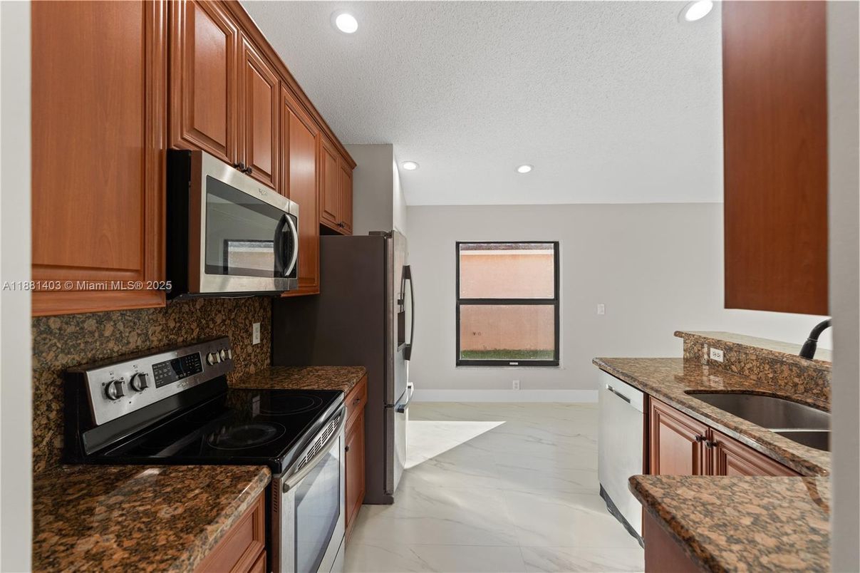 Interior, Kitchen, Marble, Recessed Lighting