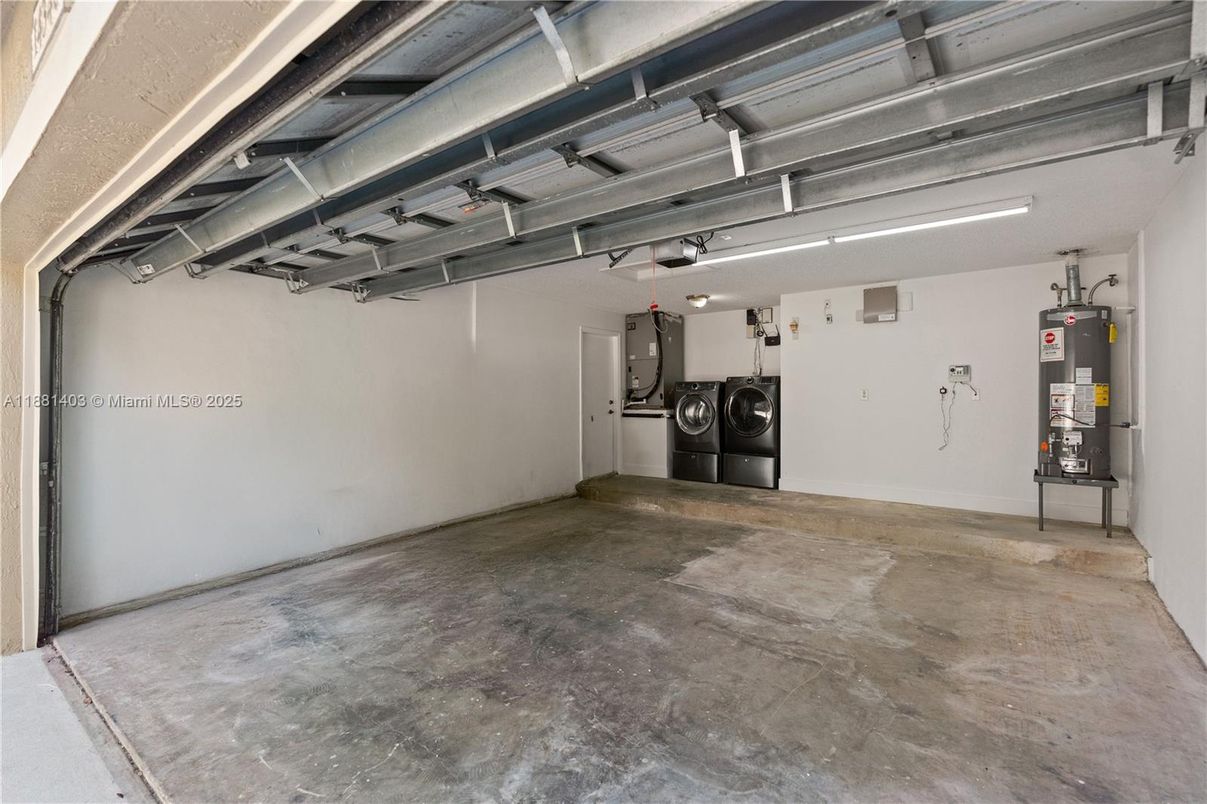 Garage, Interior, Washer
