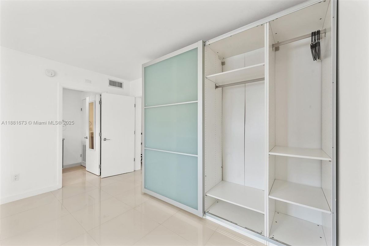 Interior, Walk-in Closets