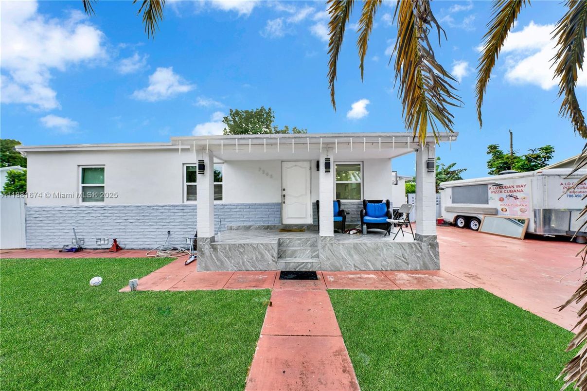 Backyard, Exterior