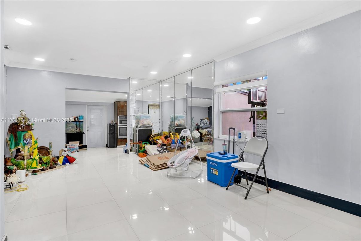Interior, Recessed Lighting