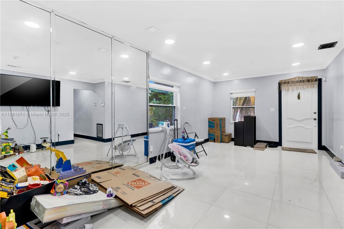 Interior, Recessed Lighting