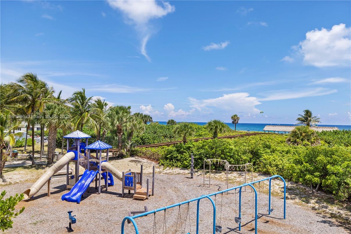 Backyard, Exterior, Playground, Water