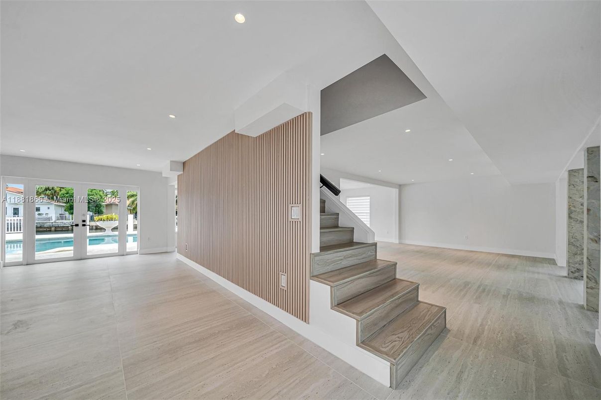 Interior, Recessed Lighting, Wood Texture Flooring