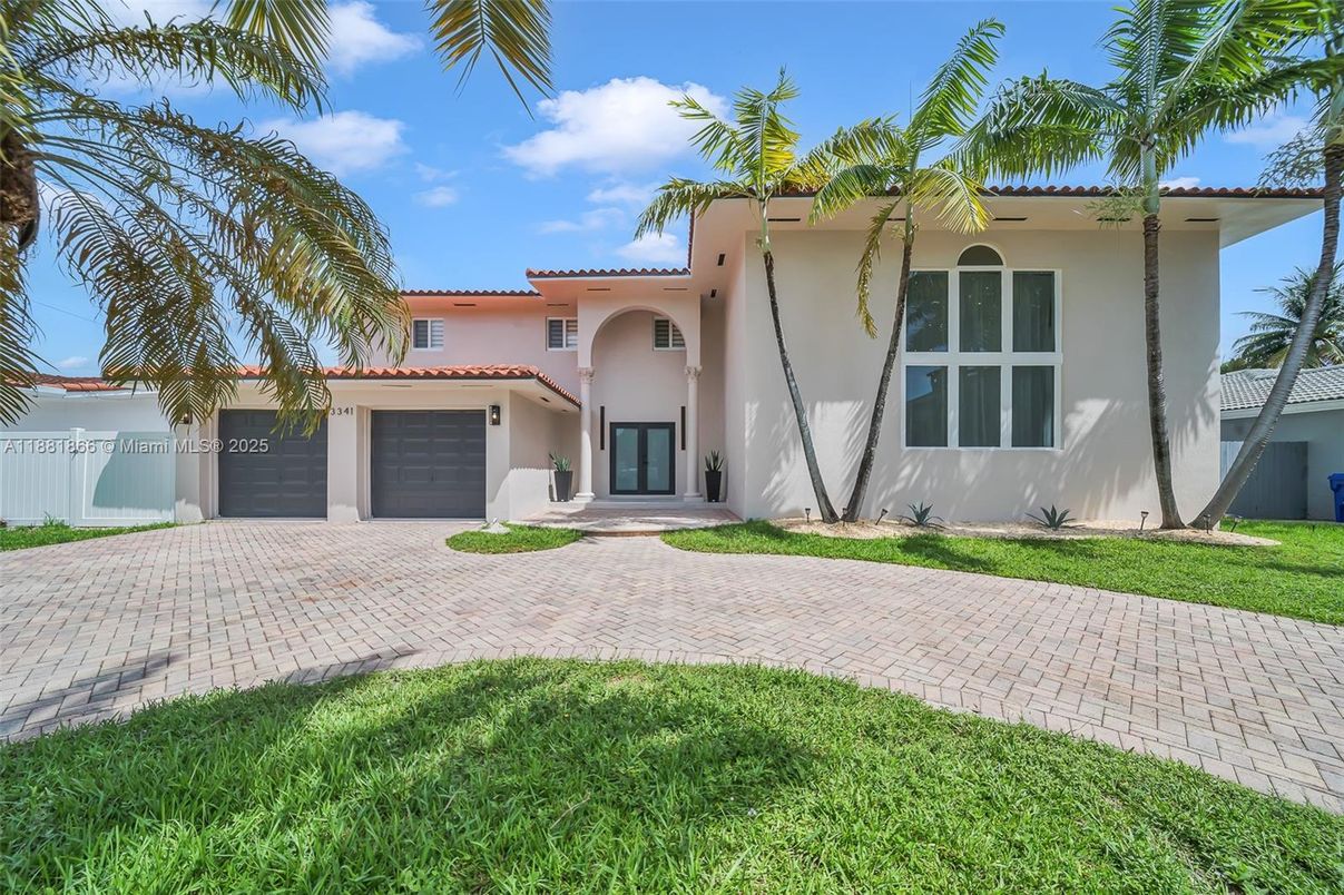 Attached, Backyard, Exterior, Facade, Mediterranean