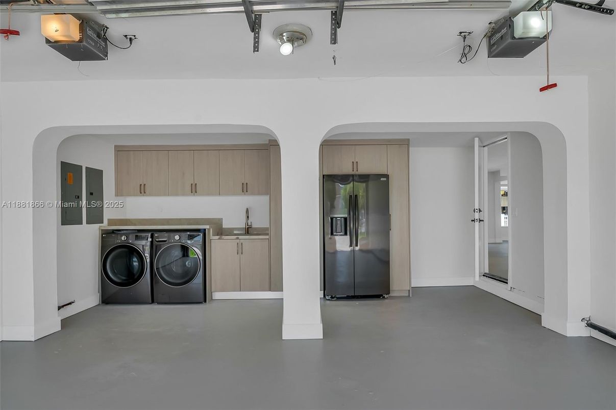 Interior, Washer