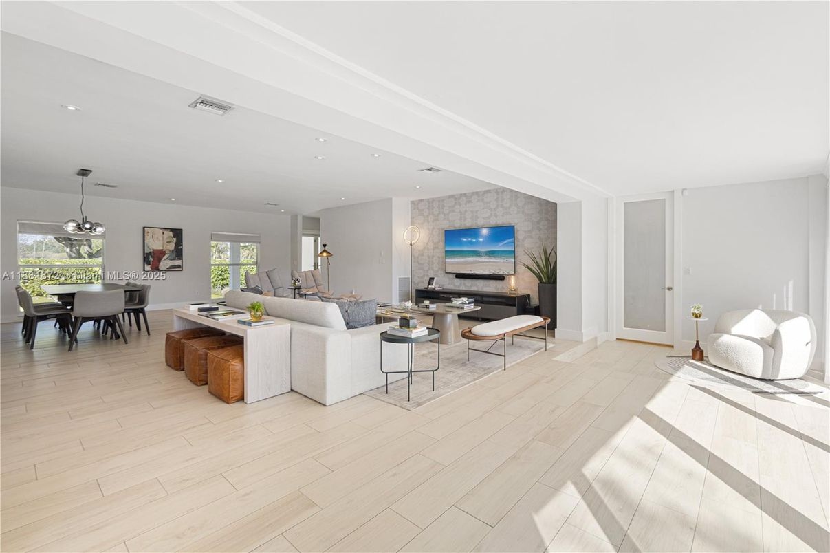 Dining room, Fireplace, Interior, Living room, Pendant Lights, Recessed Lighting, Wood Texture Flooring