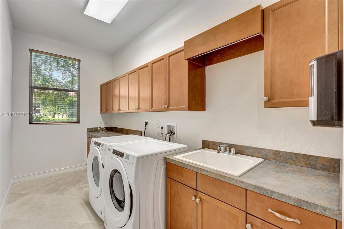Interior, Washer