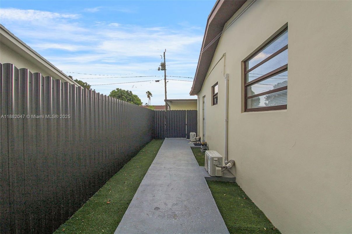 Backyard, Exterior