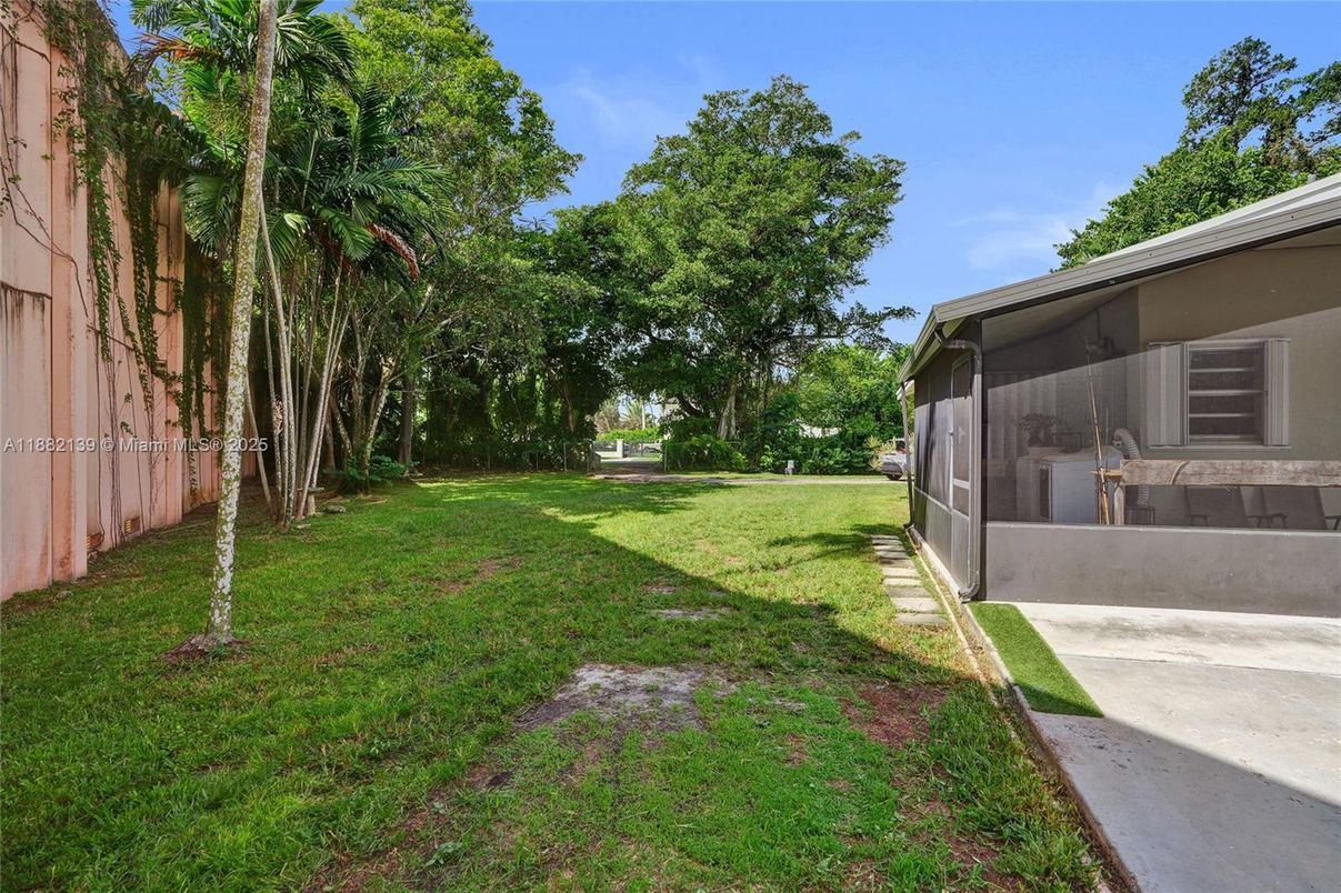 Backyard, Exterior