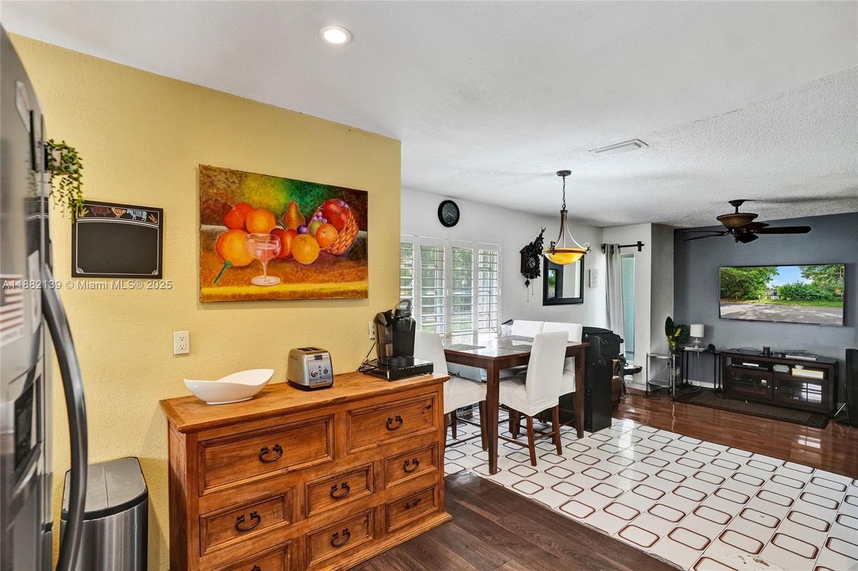 Dining room, Interior, Pendant Lights, Recessed Lighting, Wood Texture Flooring