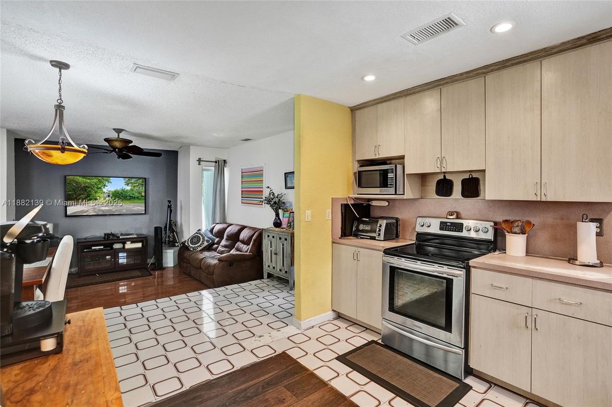 Interior, Kitchen, Recessed Lighting, Wood Texture Flooring