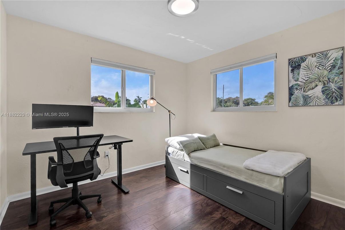 Bedroom, Home Office, Interior, Wood Texture Flooring