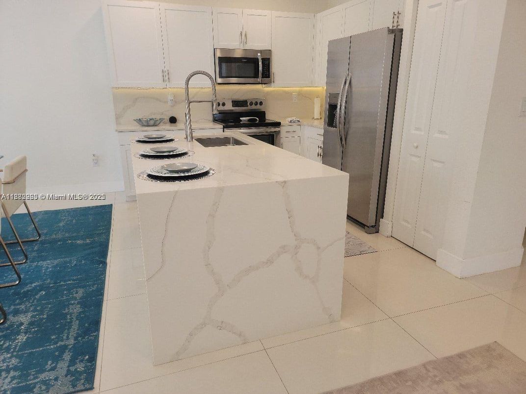 Interior, Kitchen, Stainless Steel Appliances