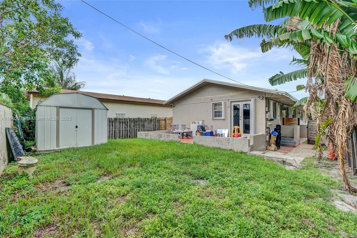 Backyard, Exterior