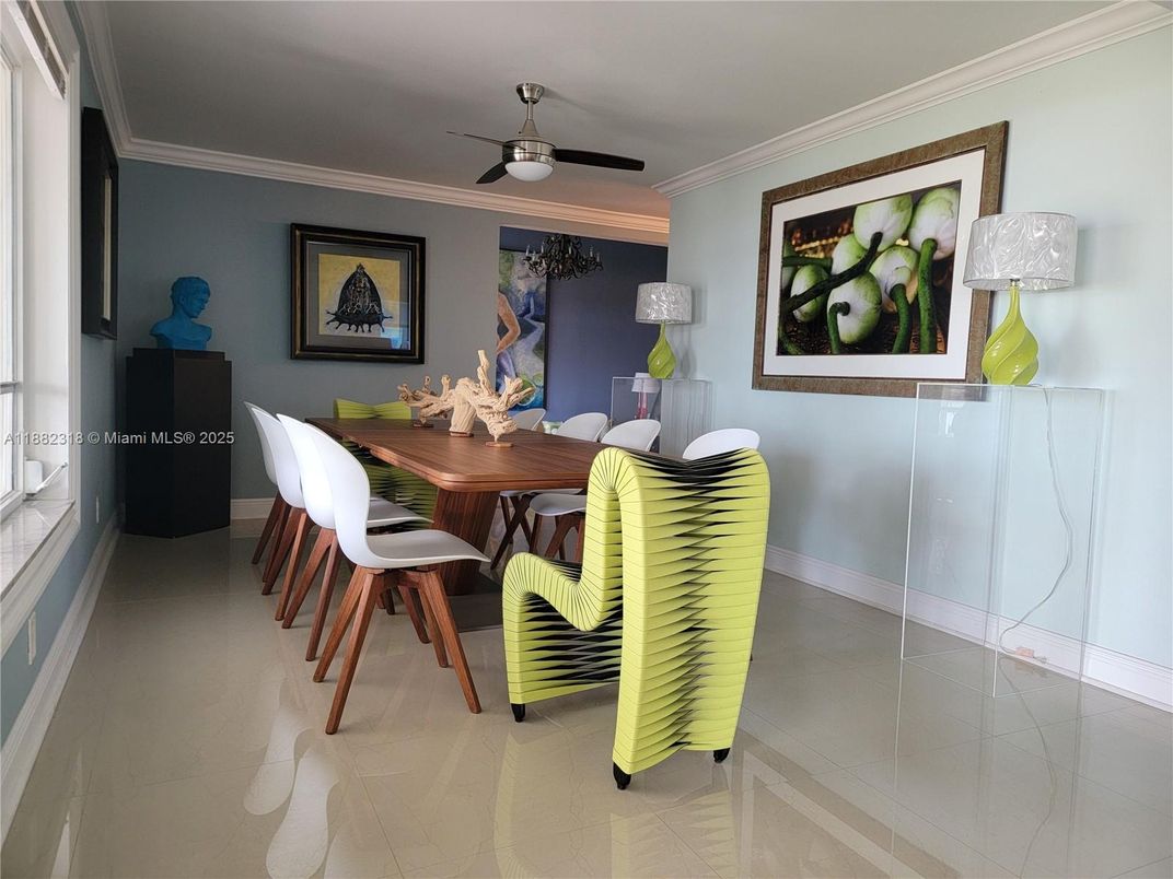 Dining room, Interior