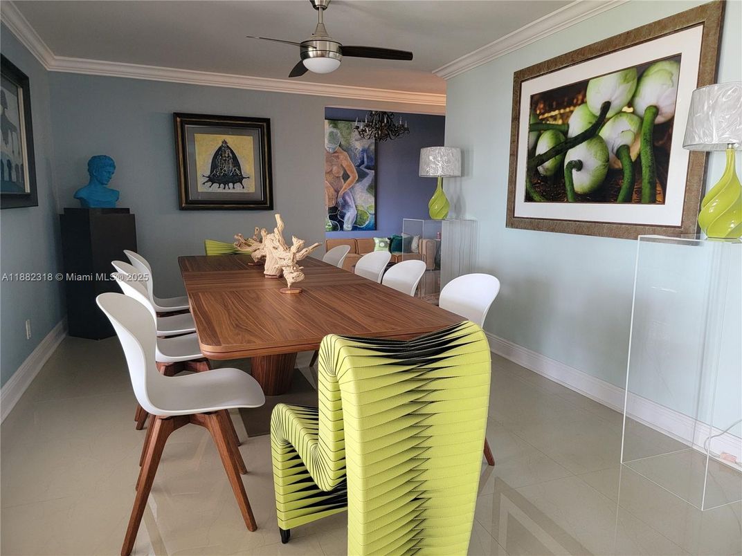 Dining room, Interior