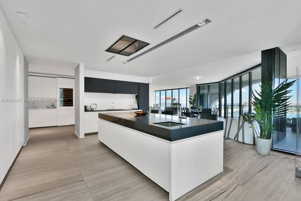 Interior, Kitchen, Recessed Lighting