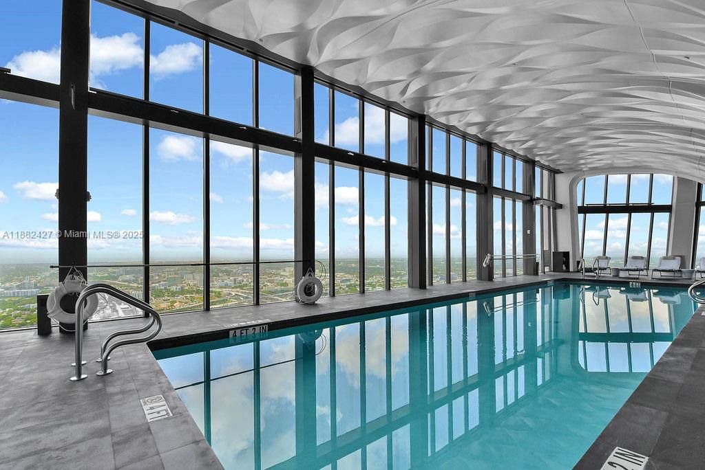 Interior, Pool, Sun Room, Water