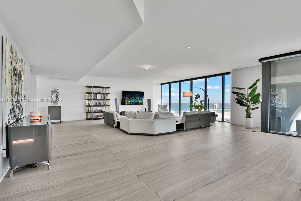 Interior, Living room, Recessed Lighting, Water