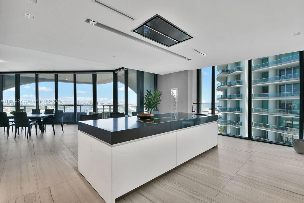 Dining room, Interior, Kitchen, Recessed Lighting, Water