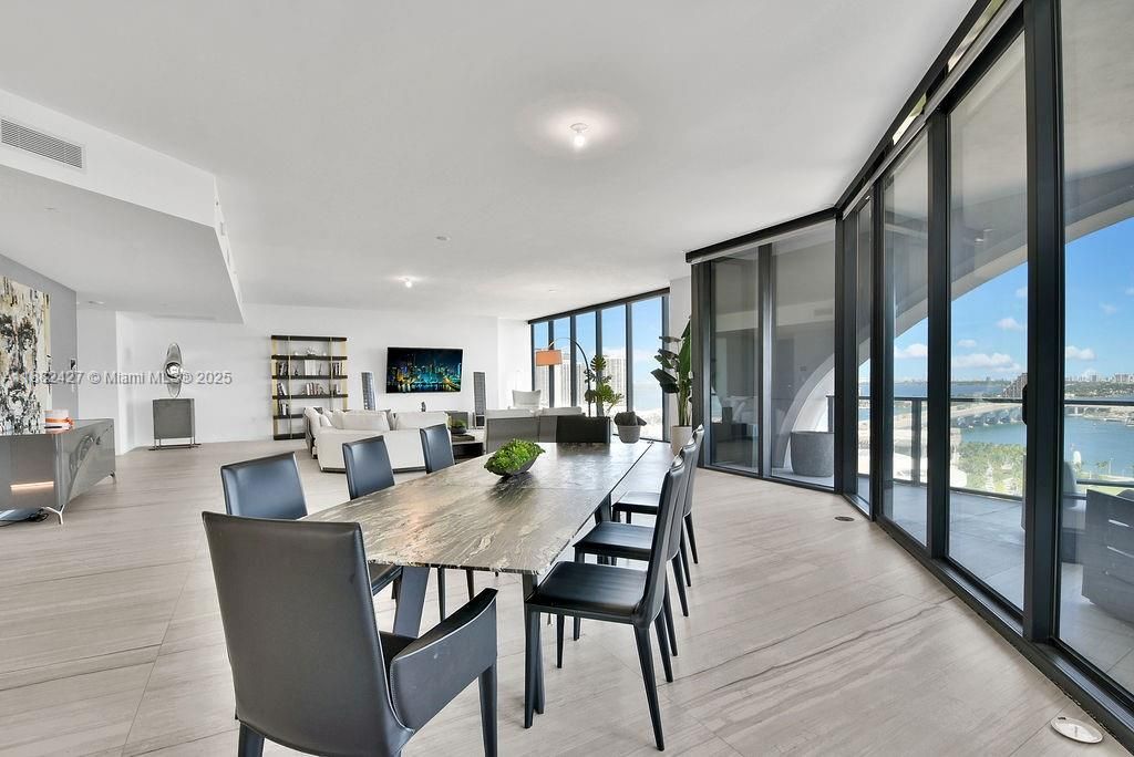 Dining room, Interior, Living room, Recessed Lighting, Water