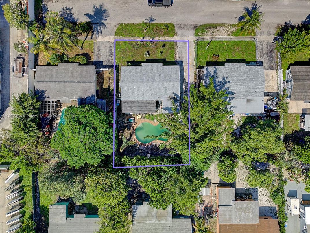 Exterior, Drone