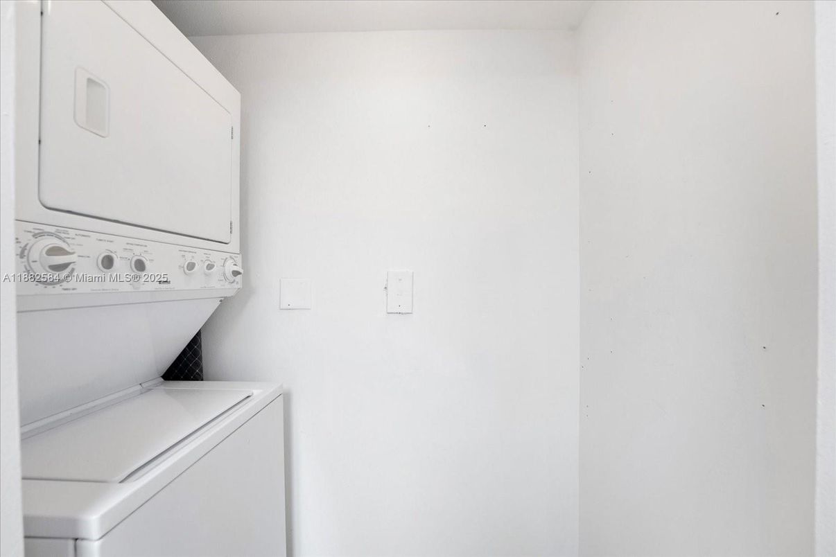 Interior, Utility Closets, Washer