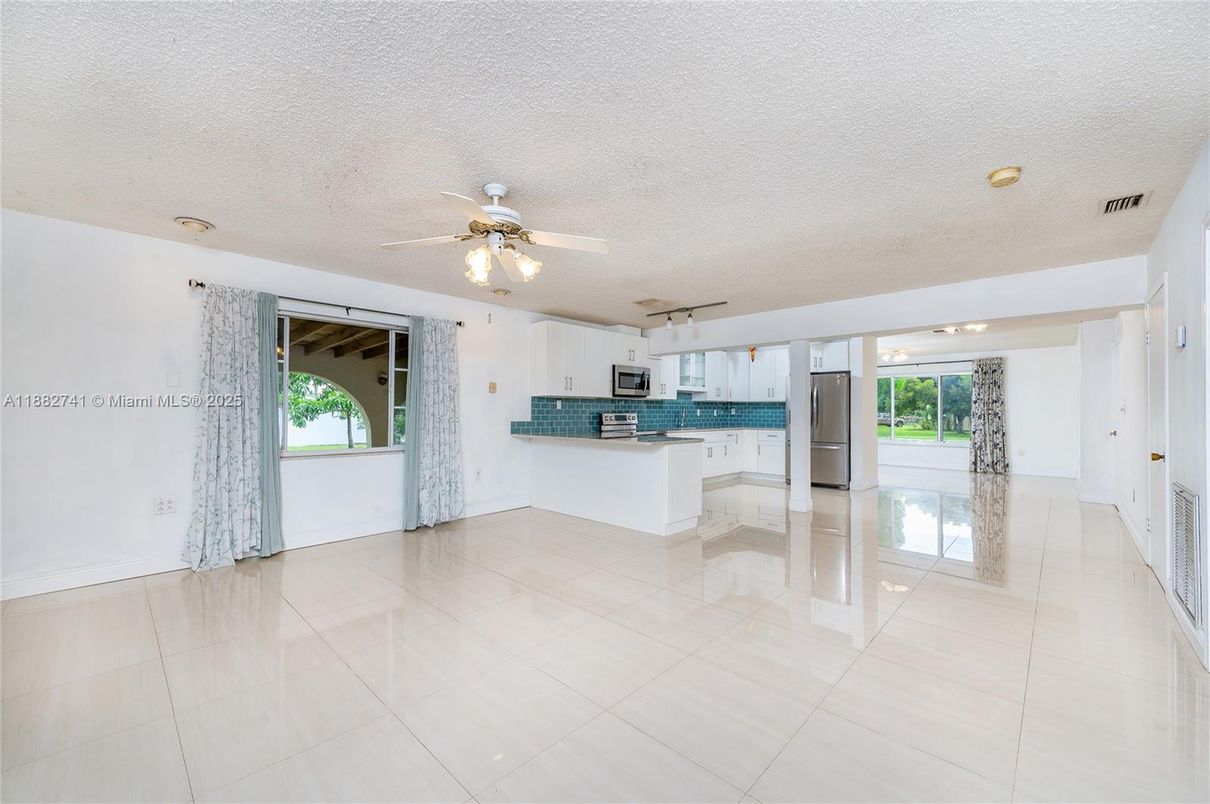 Empty room, Interior, Kitchen