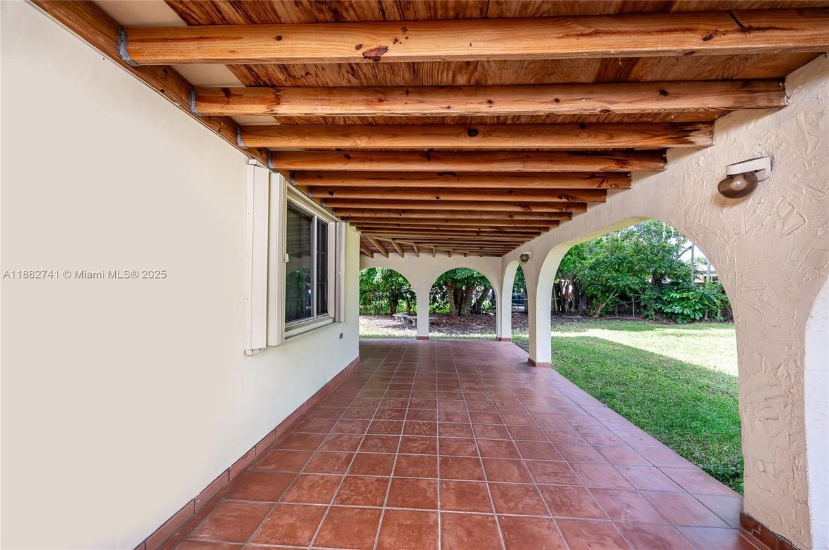 Exterior, Wooden Beams